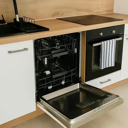 Lejlighed 4-quiet - 8 Min From The Center New Building