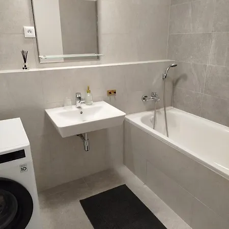 4-quiet - 8 Min From The Center New Building Kosice