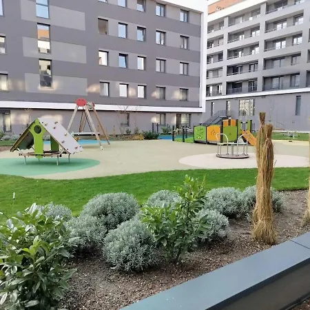 Lejlighed 4-quiet - 8 Min From The Center New Building